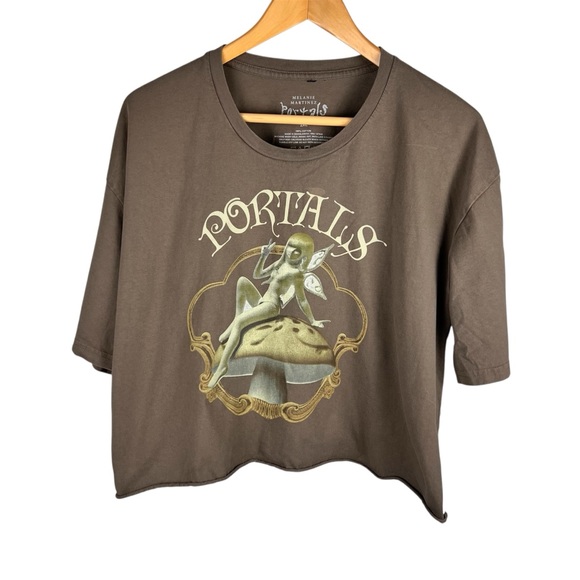 Melanie Martinez Portals Alien Fairy Mushroom Official Merch Band Tee Cropped 2X - Picture 1 of 11